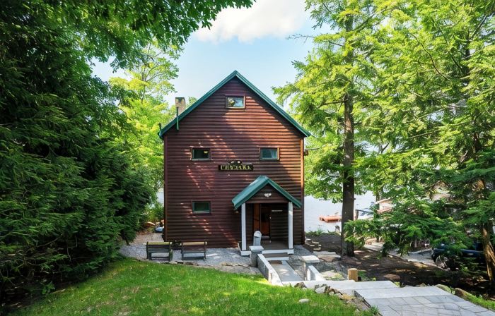 楓灣塞巴戈湖Waterfront山林小屋!