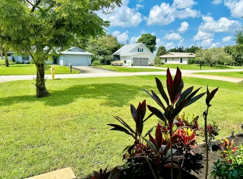 4-Bedroom Oasis with Private Pool & Hot-Tub- Minutes to Beaches - プール