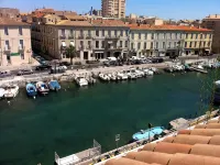 Contemporary bright apartment on Quai Royal with large terrace Sèt - 酒店式公寓