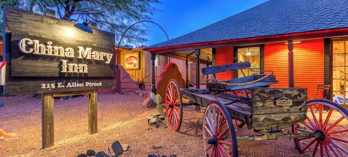 China Mary Inn: "Doc Holliday Suite" Charming 2-bedroom in heart of Tombstone Hotels in Tombstone