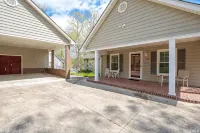 Charming 4-bedroom 3-bath house on beautiful Hyco Lake with boat dock. - Homestays