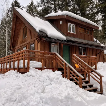 Cozy Woodland Escape: Scenic Cabin Retreat in Alpine, WY Hotels in Alpine