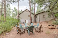 3BR+Loft, Pet-Friendly w/  Hot Tub + Arcade
