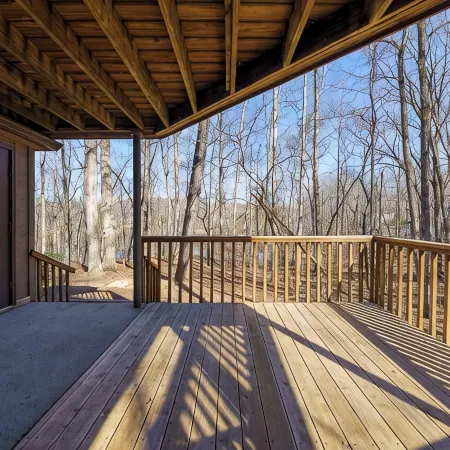 Cozy and serene fishing cabin, Family Traditions,  private dock and lake views.