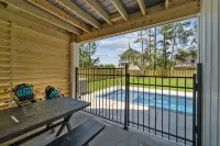 NEW Retreat with Pool, Hot Tub, and Premium Amenities! NEXT to 'Park and Paddle' - Private Pools