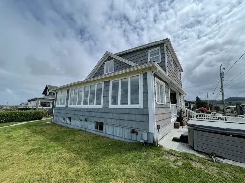 Seaside Beachfront Home on Prom