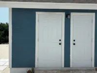 Luxury Exuma 2Bdrm Apartment #1 - Beach Access ファーマーズ・ヒルのホテル