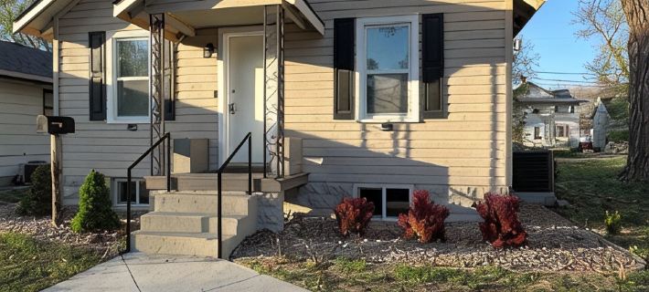 5-Bedroom House in Hays with AC, WiFi Hotels in Hays