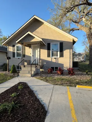 5-Bedroom House in Hays with AC, WiFi