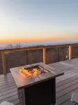 Sunrise Mountain Escape - Modern 1 Bed, 1 Bath - Gorgeous Views Near Brpw & I-77 - 4-Star