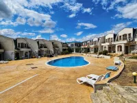 Family apartment with pool - 游泳池