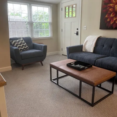 Perfect Little Condo in Downtown Auburn.