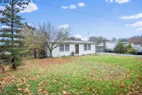 Charming 2BR Near Fairgrounds and War College!