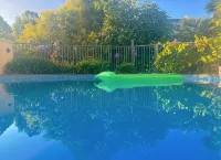 Kereru Cottage- private self contained holiday cottage - Swimming Pool - ที่มีสระว่ายน้ำ
