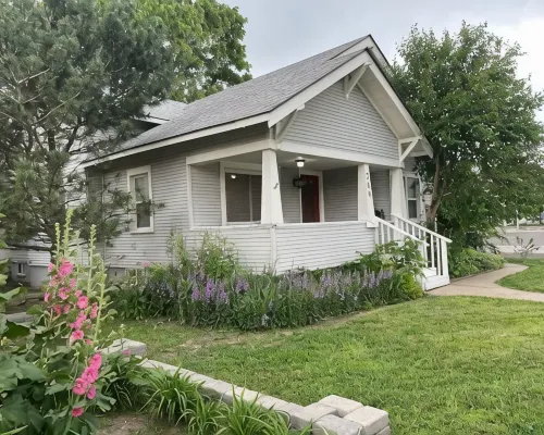 Spacious Charming Farmhouse-Style Home - Dedicated Office Hotels in Kit Carson County