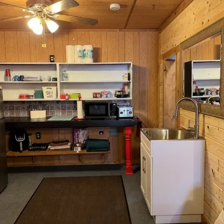 Terrific cottage with AC in Idaho City