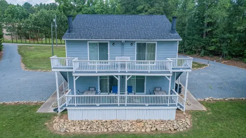 LAKE FRONT WITH GORGEOUS VIEWS & SPACIOUS BACKYARD + LOTS OF AMENITIES