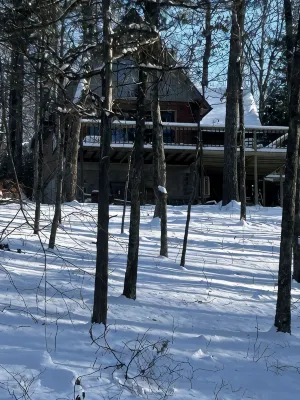 Beautiful country cabin on a natural spring creek!