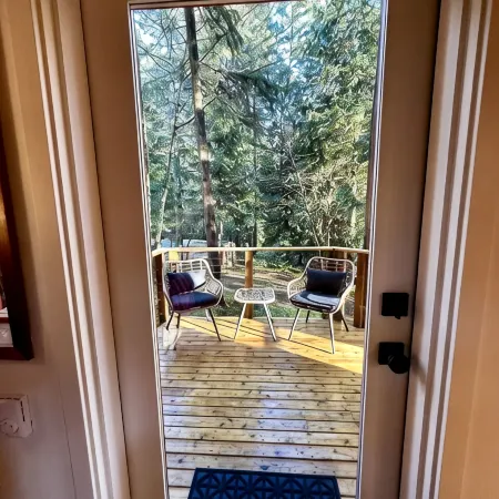 Walking distance to beautiful and historic Indianola beach and pier