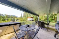 Jay's Salmon Run RetreatBreathtaking Riverfront Views-Hot Tub, Firepit, Pinball - 4 tähden