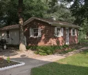 The Charming Country Cottage-Welcomes you and your pet! - 2-Star
