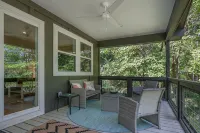 Lakeview, 3-Bedroom Cottage, newly renovated - Homestays