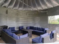New tiny home in an incredible private setting among all nature has to offer. - Homestays