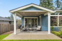High End New Estate Home in Lake Oswego.  Private suite on 1st level w/o stairs. - Boutique