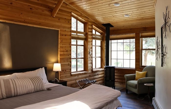 Two Bridges Lodge
