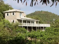 Desert Rose Villa, with Fabulous Coral Harbor views Hotels in Coral Bay
