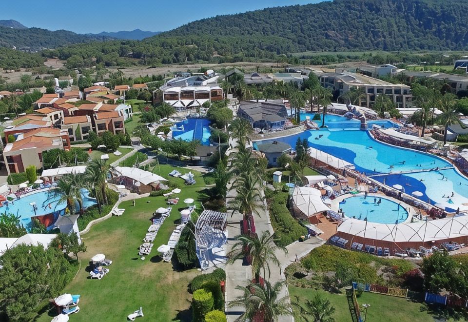 Holiday Village Turkiye - Sarıgerme şehrindeki 4 yıldızlı otel