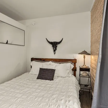 Sun Valley Studio | Walk to Ski Lifts, Restaurants & Trails | Fresh Renovation Hoteles en Ketchum