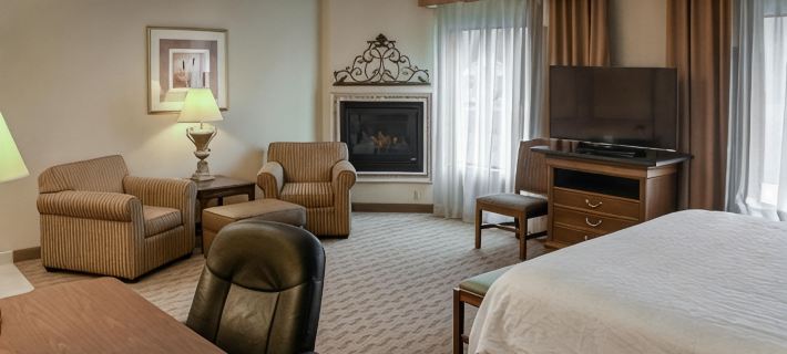 Hampton Inn & Suites Youngstown-Canfield Hotels in Mahoning County