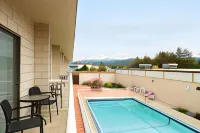 Days Inn by Wyndham Cranbrook Conference Centre - Pools