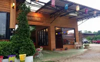 Ruean Narisara Resort - รีสอร์ท