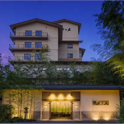 Wakatake No Sho Hotels near Kawaji Onsen
