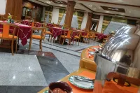 Sapta Nawa Resort 1 Gresik - servizio colazione