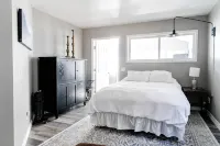 Bright 1Br in Historic Home Walk to UM & Downtown Mid-Term Stays Allowed - Condos