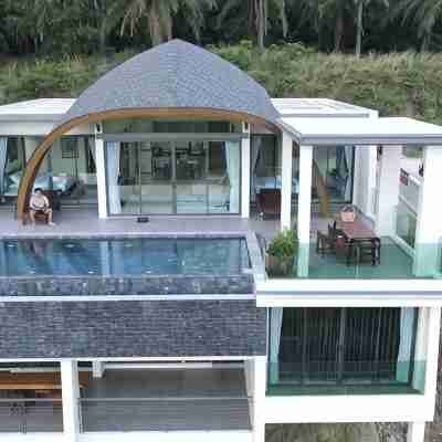 Khanom Kirin Hotel Exterior