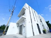 [Churaumi/Kouri] 1min Beach/Hotel-Quality Villa/Max 10ppl/2 Parking/White Cube Yagaji Okinawa - Parkplatz
