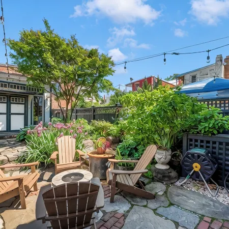 Garden Retreat on Carroll Creek + Free Parking