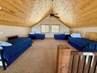Rustic Mountain Lake Escape