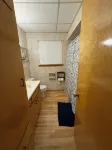 EASY STREET RETREAT! Private beach - 3-Star