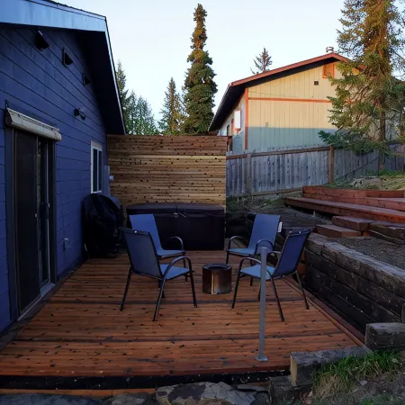 The Octopus Den! Cozy 3bd 2bth sleeps 8!
