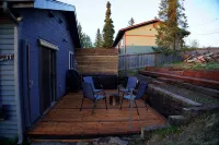 The Octopus Den! Cozy 3bd 2bth sleeps 8! - บังกะโล
