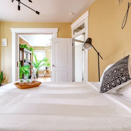 Short North - Convention - King Bed - Parking Free