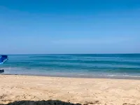 DownWinder- Spacious 3 BR House - Walk to Beach