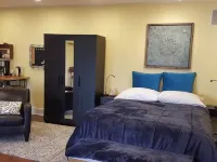 Charming, Private, Detached Studio! Hotel dekat Jembatan Sellwood