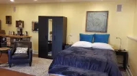 Charming, Private, Detached Studio! - Holiday Apartments