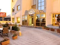 Capri Hotel Suites - Apartments